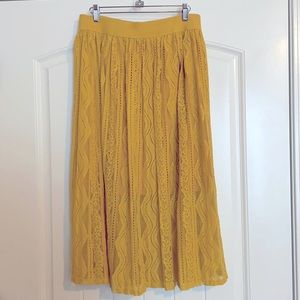 Boutique Yellow Lace Midi Skirt